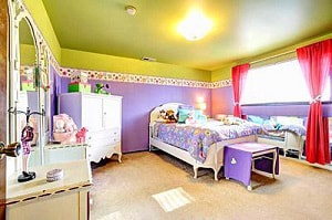 room-with-purple-walls