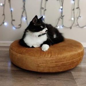what-is-a-pouf-furniture