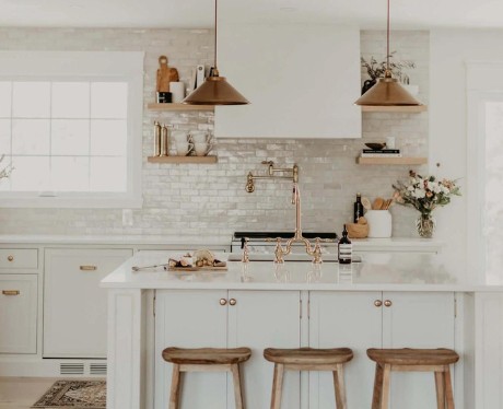 space-between-cabinet-and-counter