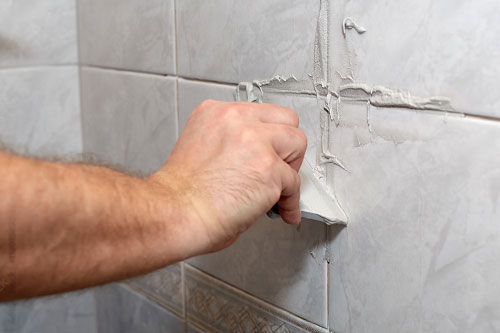 Fix-Gap-Between-Backsplash-and-Wall--Use-a-Grout