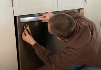 fridge-flush-with-wall