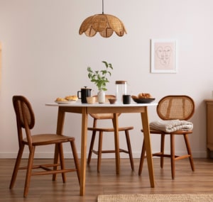 Minimalist-Round-Table-for-9x10-Room