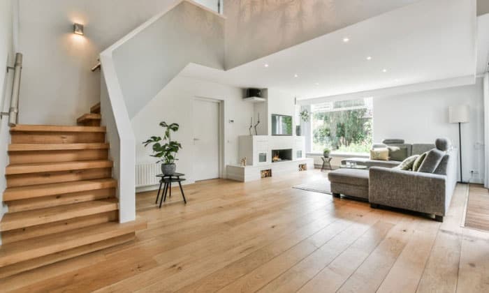 Pros-and-Cons-of-Hardwood-when-Matching-Stairs-and-Floors