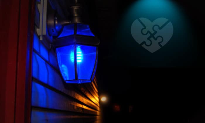 Blue-Porch-Light-Meaning