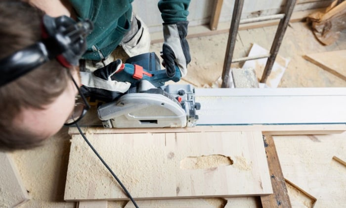 Miter-Saw-to-cut-vinyl-plank-flooring