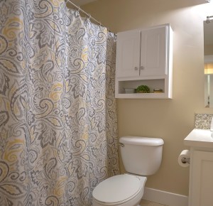 choosing-Patterns-and-textures-curtain-for-Walk-in-Shower
