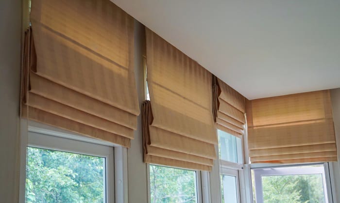 curtains-over-roman-blinds