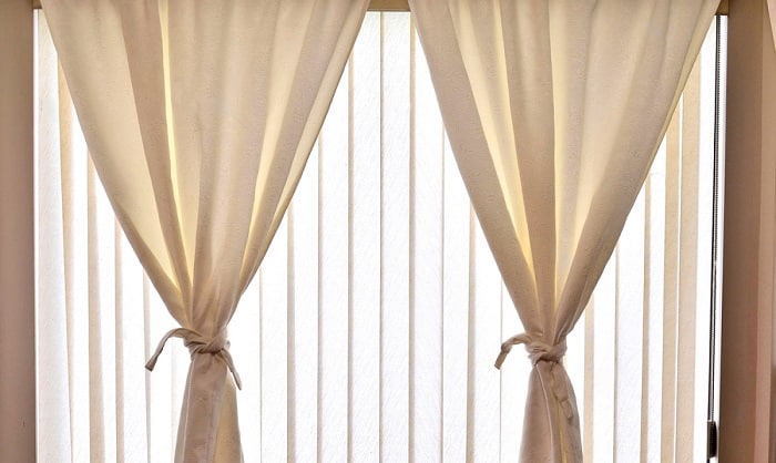 curtains-over-vertical-blinds