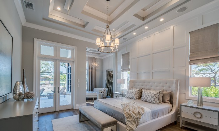 Tray-ceiling-with-eclectic-contemporary-design